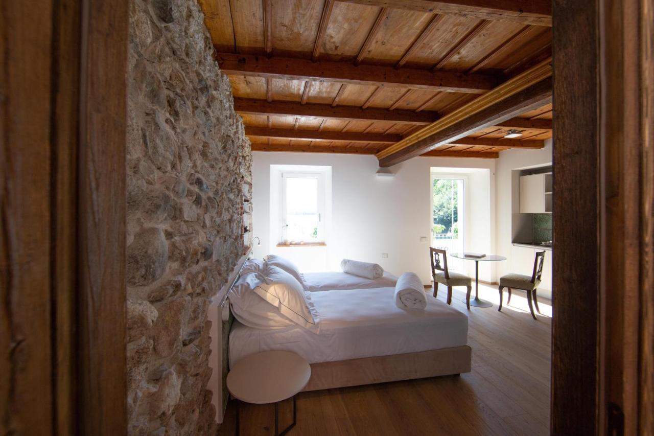 Casa Castagna 1620 Bed and Breakfast Mergozzo Buitenkant foto
